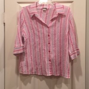 100% cotton, crinkly button-down 3/4 sleeve blouse